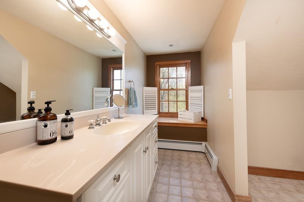 166 Rocky Road Northbridge, MA 01588 - Photo 18 of 21 Gallery Image 18