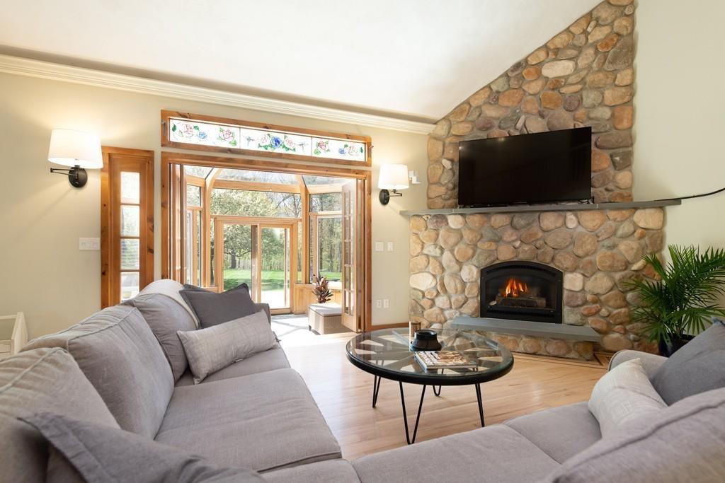 166 Rocky Road Northbridge, MA 01588 - Photo 10 of 21 Gallery Image 10