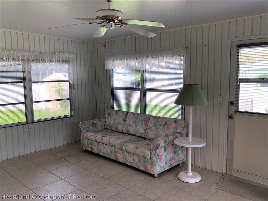 4440 Mandarin Road Sebring, FL 33875 - Photo 5 of 17 a living room with furniture and a window