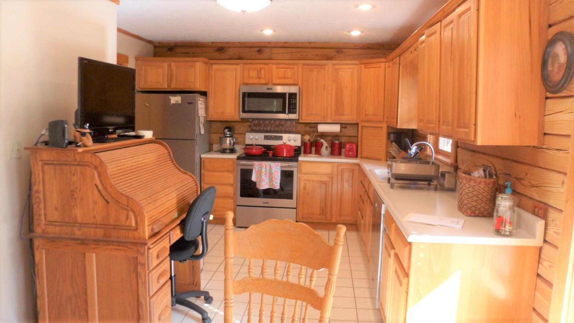 264 River Valley Road Frankfort, KY 40601 - Photo 24 of 60 main kitchen