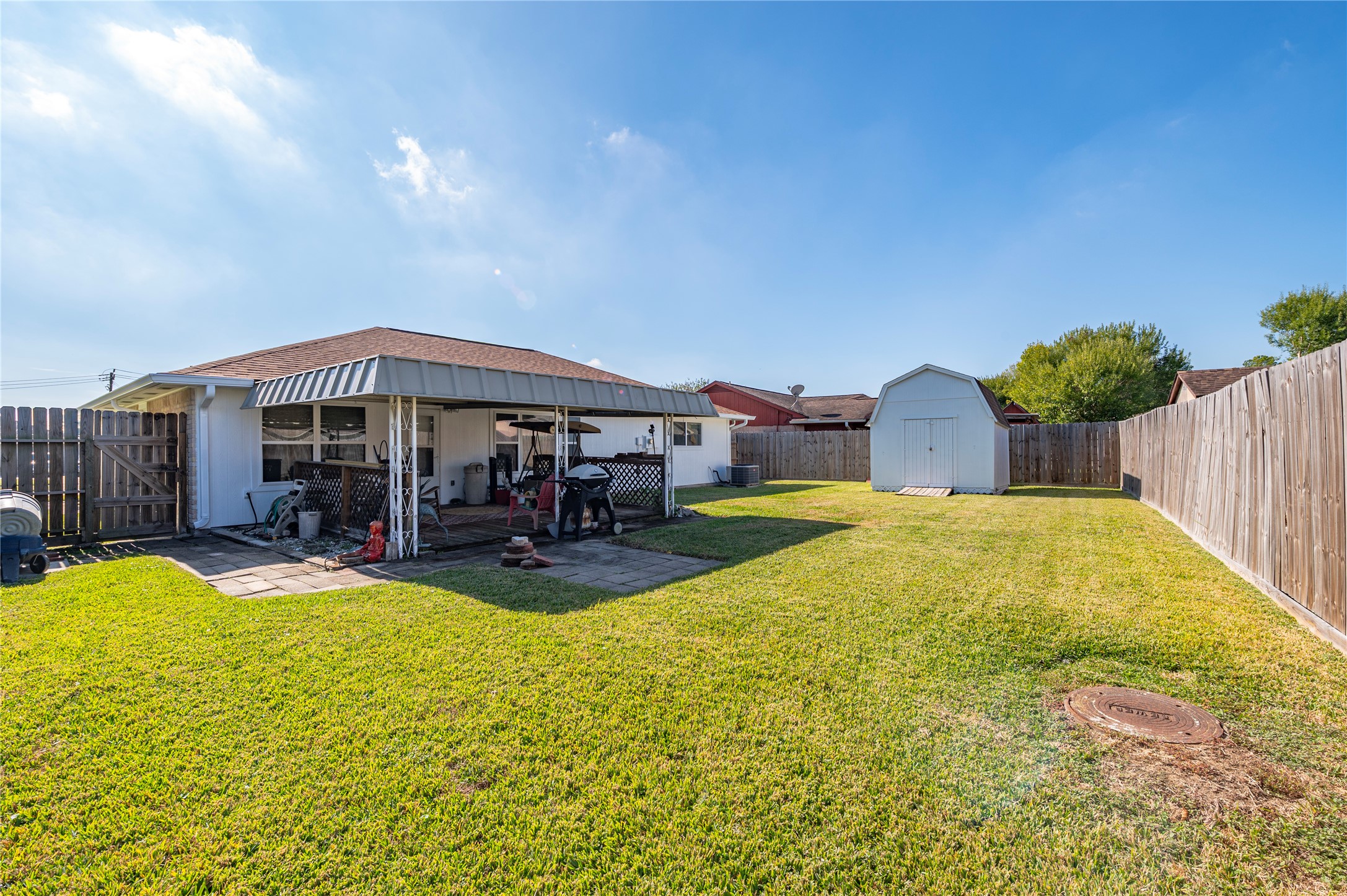 10107 Rocky Hollow Road La Porte, TX 77571 - Photo 29 of 33 a area with swimming pool in front of it
