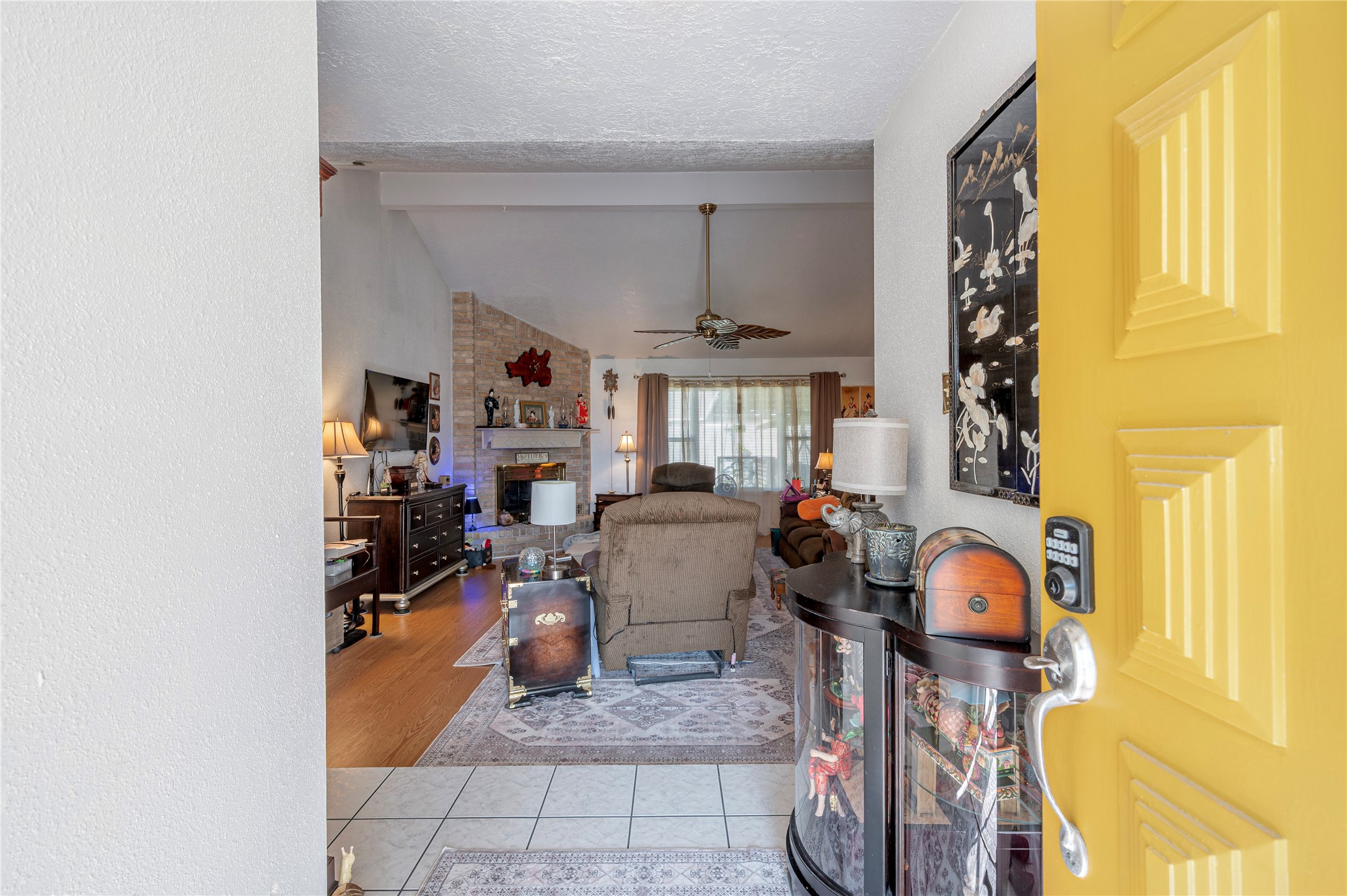 10107 Rocky Hollow Road La Porte, TX 77571 - Photo 4 of 33 a view of living room filled with furniture and a window