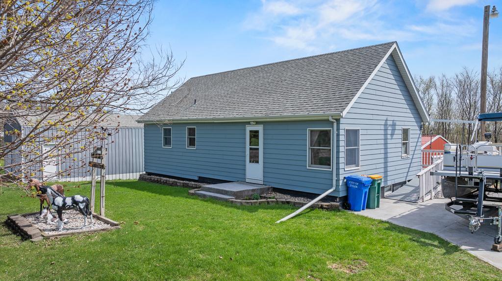 720 South Tyler Street Tyler, MN 56178 - Photo 3 of 42