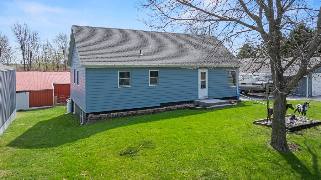 720 South Tyler Street Tyler, MN 56178 - Photo 5 of 42