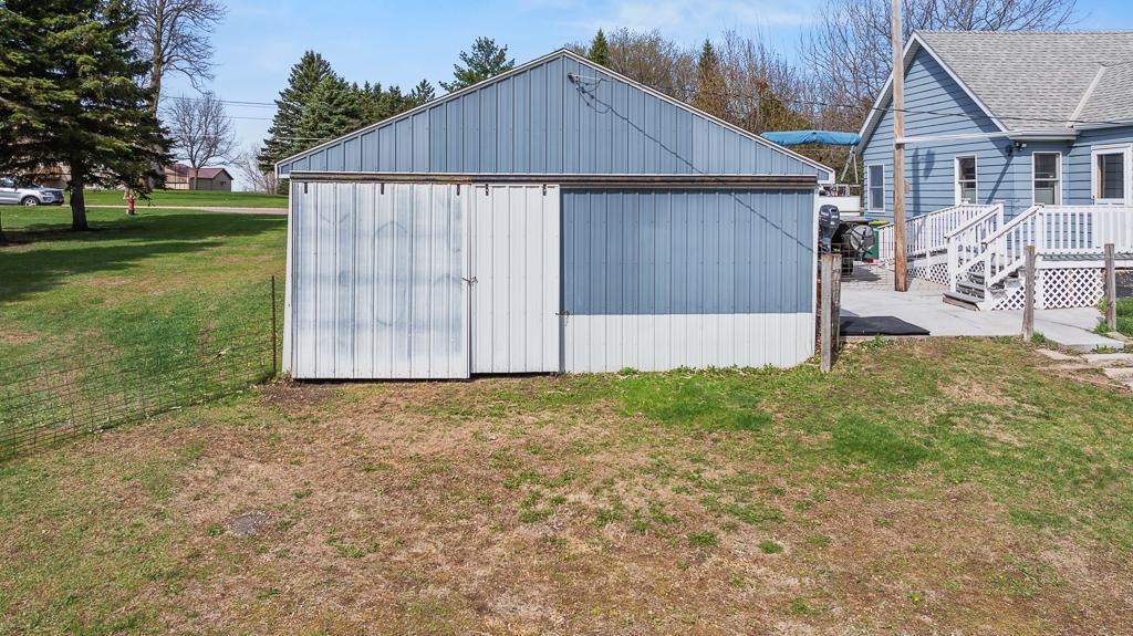 720 South Tyler Street Tyler, MN 56178 - Photo 9 of 42