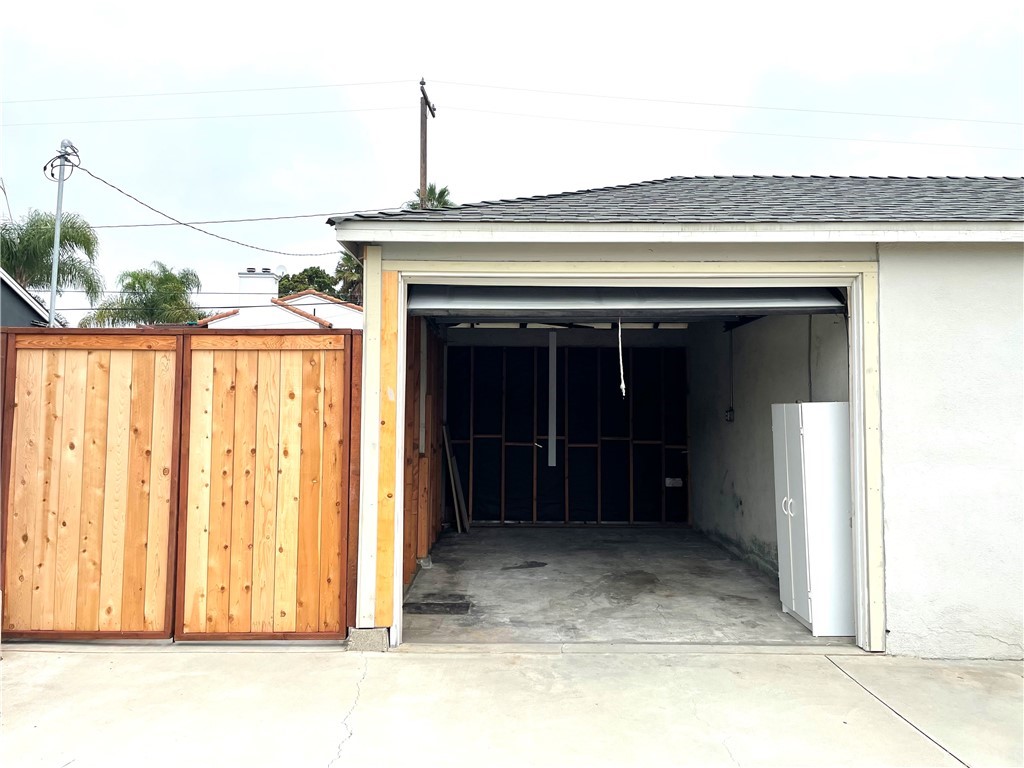 970 Linden Place Costa Mesa, CA 92627 - Photo 8 of 9