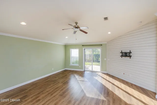 $2,500 | 309 Grande Lake Drive, Daytona Beach, FL 32124