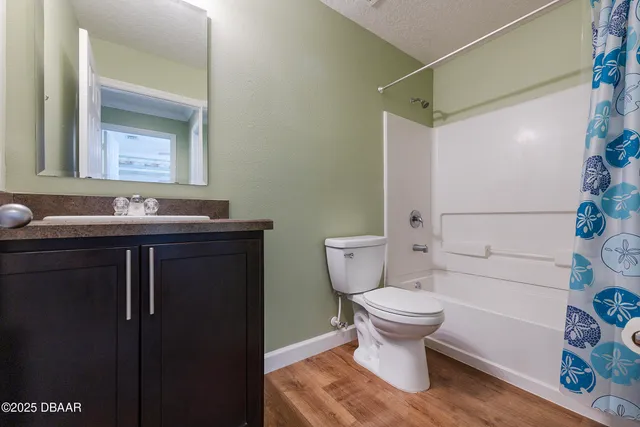 $2,500 | 309 Grande Lake Drive, Daytona Beach, FL 32124