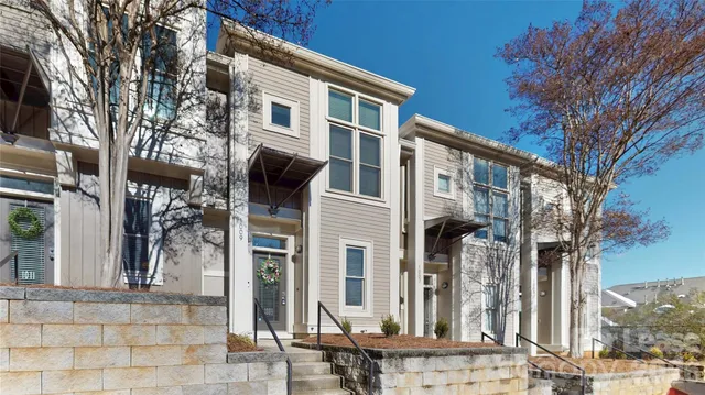 $2,700 | 1009 Park W Drive, Charlotte, NC 28209