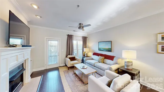 $2,700 | 1009 Park W Drive, Charlotte, NC 28209