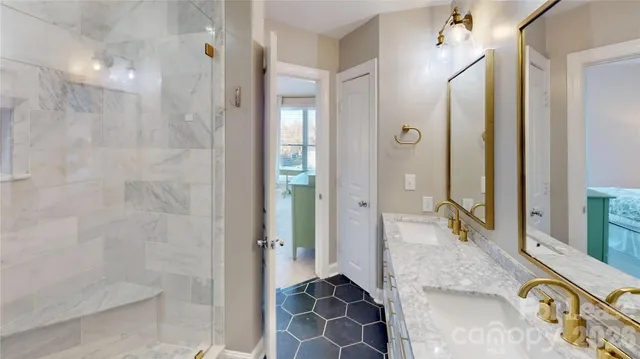 $2,700 | 1009 Park W Drive, Charlotte, NC 28209