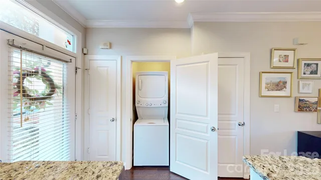 $2,700 | 1009 Park W Drive, Charlotte, NC 28209