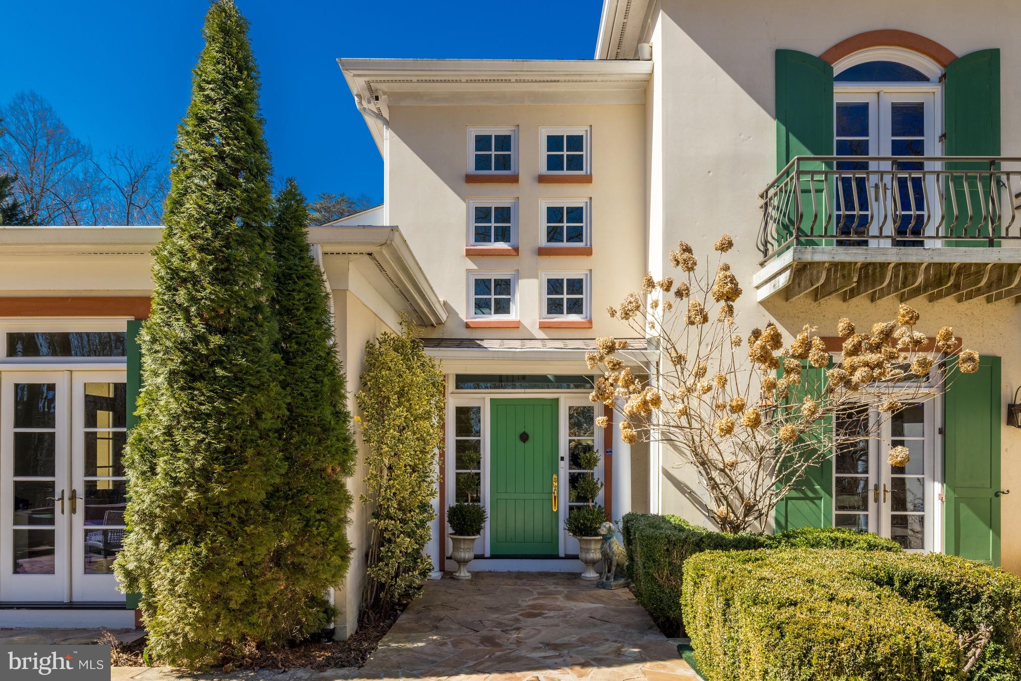 1127 Bellview Road McLean, VA 22102 - Photo 4 of 67 front view of a house