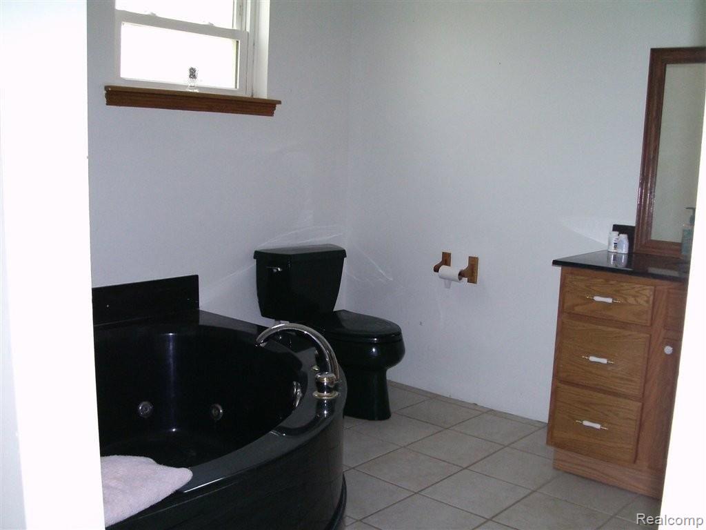 6730 Oak Grove Road Howell, MI 48855 - Photo 10 of 13 oak grove 006.JPG