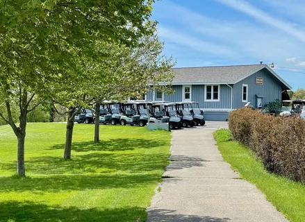 $655,000 | 262 Castle Terrace Avenue, Fontana, WI 53125