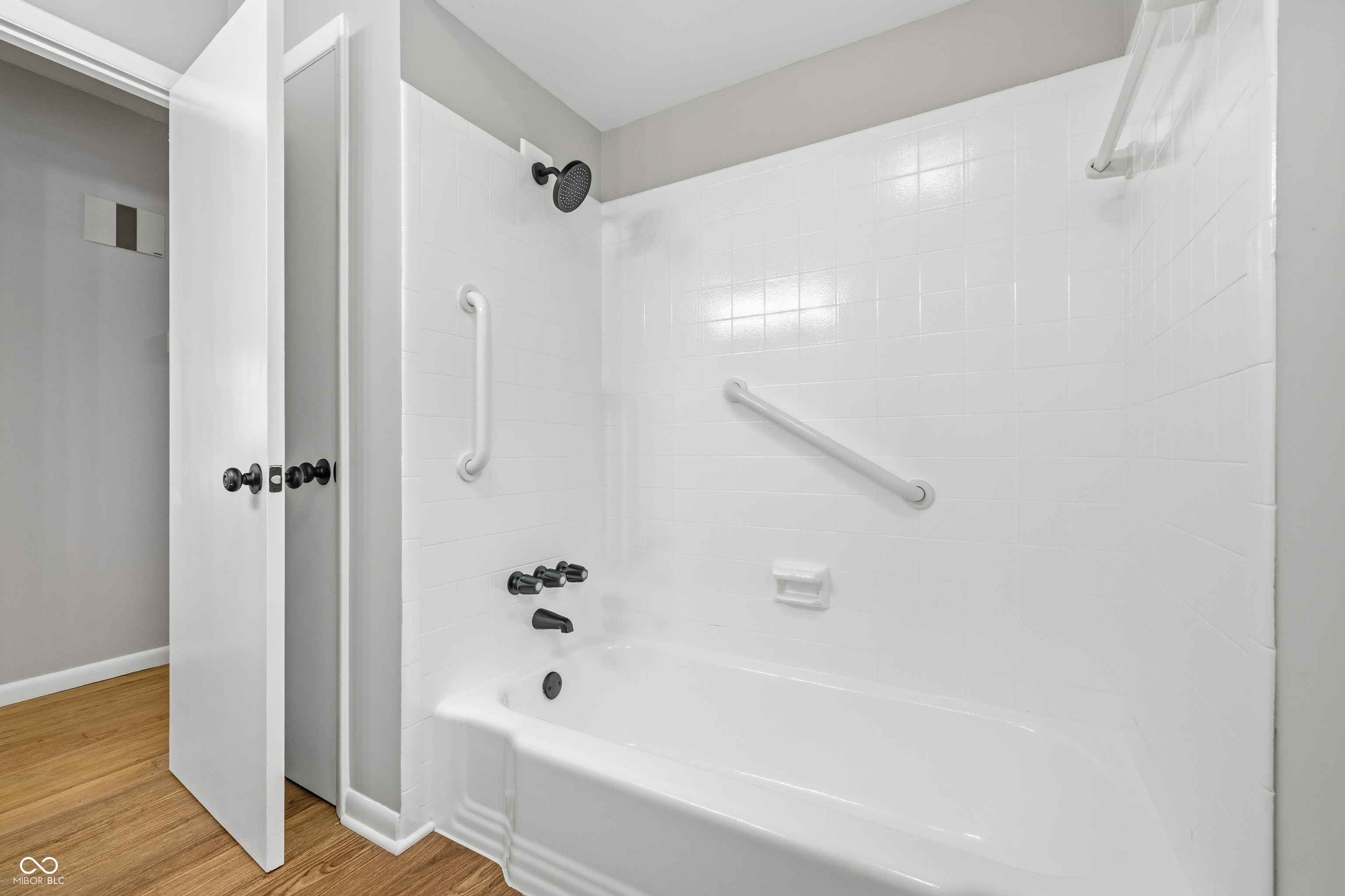 6219 Green Leaves Road Indianapolis, IN 46220 - Photo 17 of 32