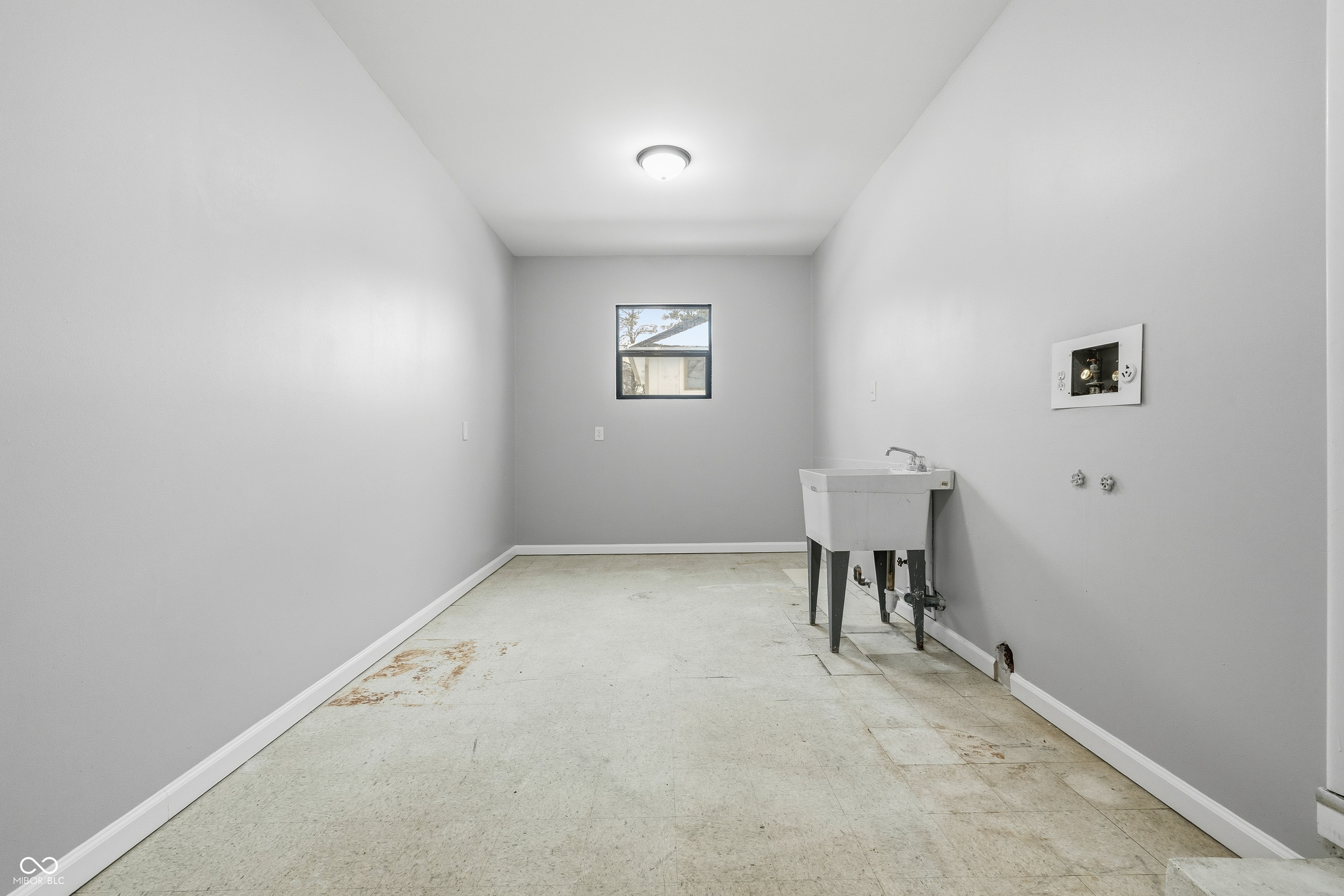 6219 Green Leaves Road Indianapolis, IN 46220 - Photo 26 of 32