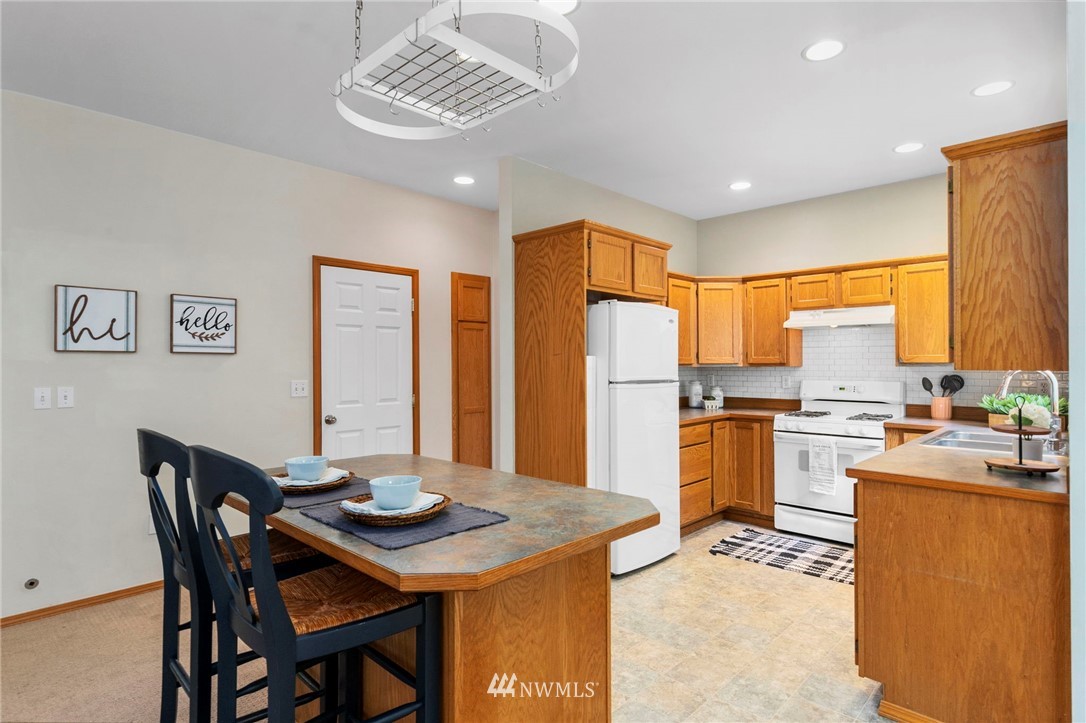 16836 Hallman Road Northwest Poulsbo, WA 98370 - Photo 8 of 25 Gallery Image 8