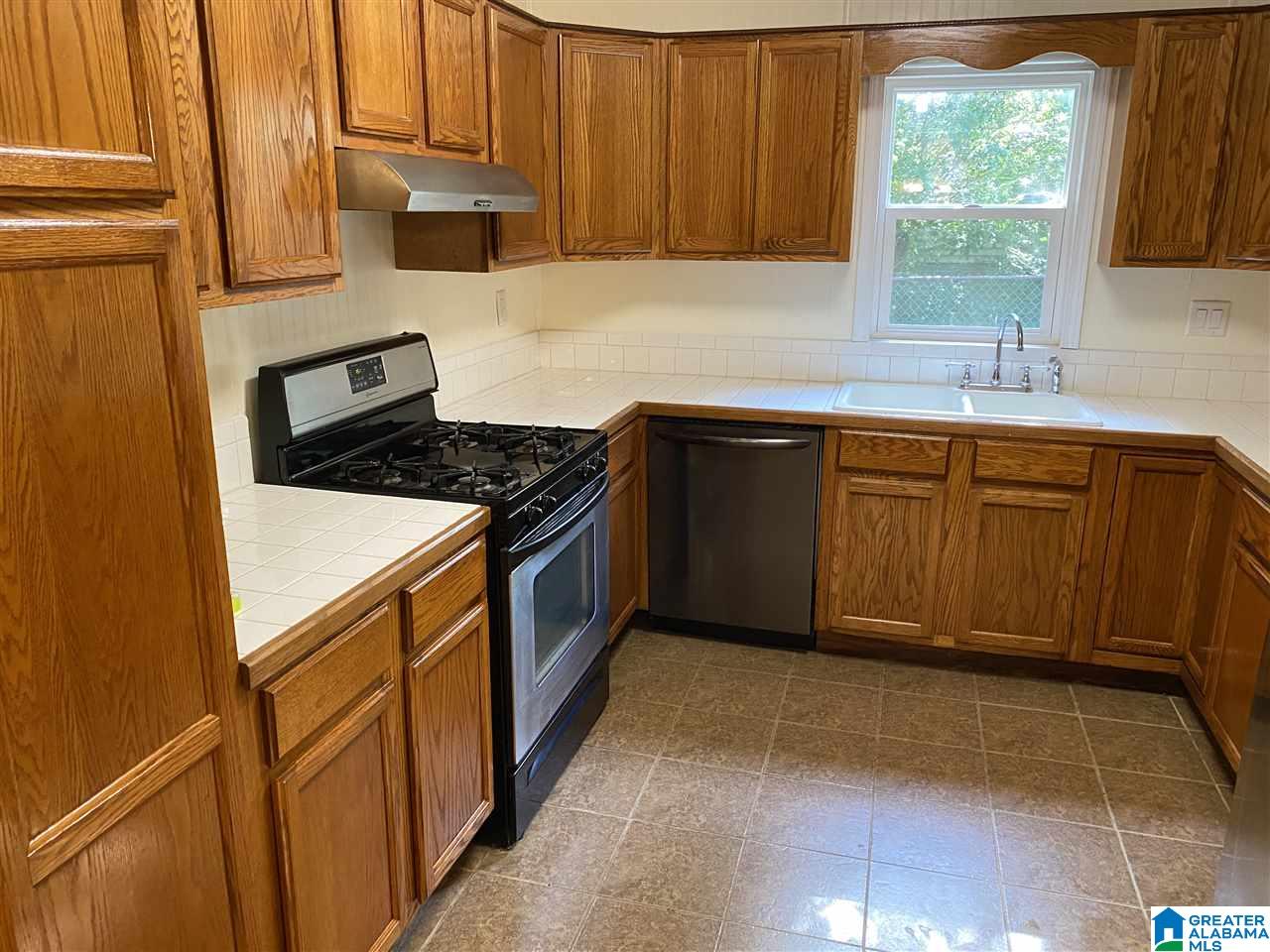 115 Rhodes Road Oxford, AL 36203 - Photo 2 of 27