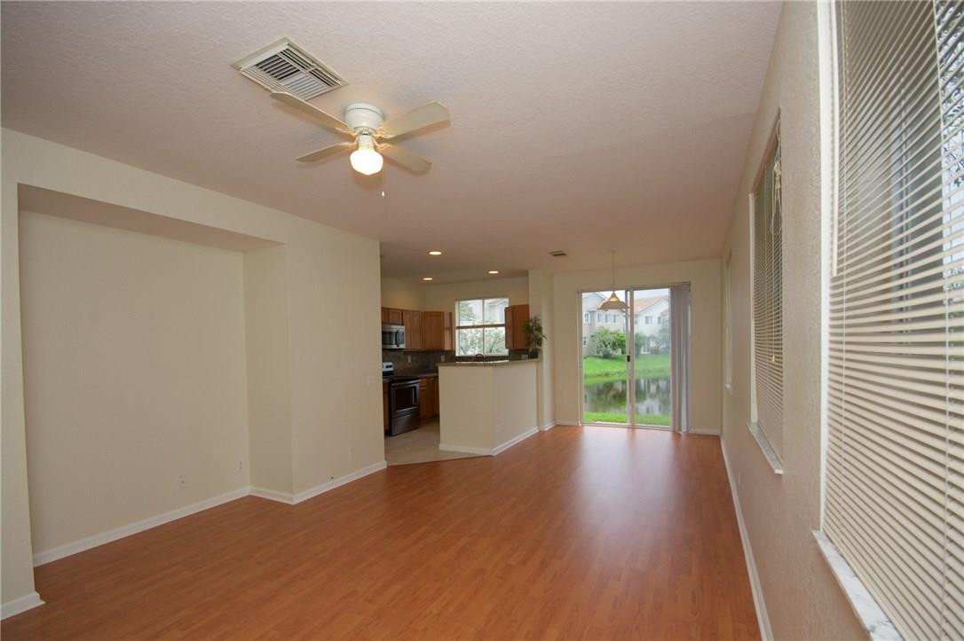 3256 Laurel Ridge Circle, Unit 3256 Riviera Beach, FL 33404 - Photo 8 of 22 Photo 8