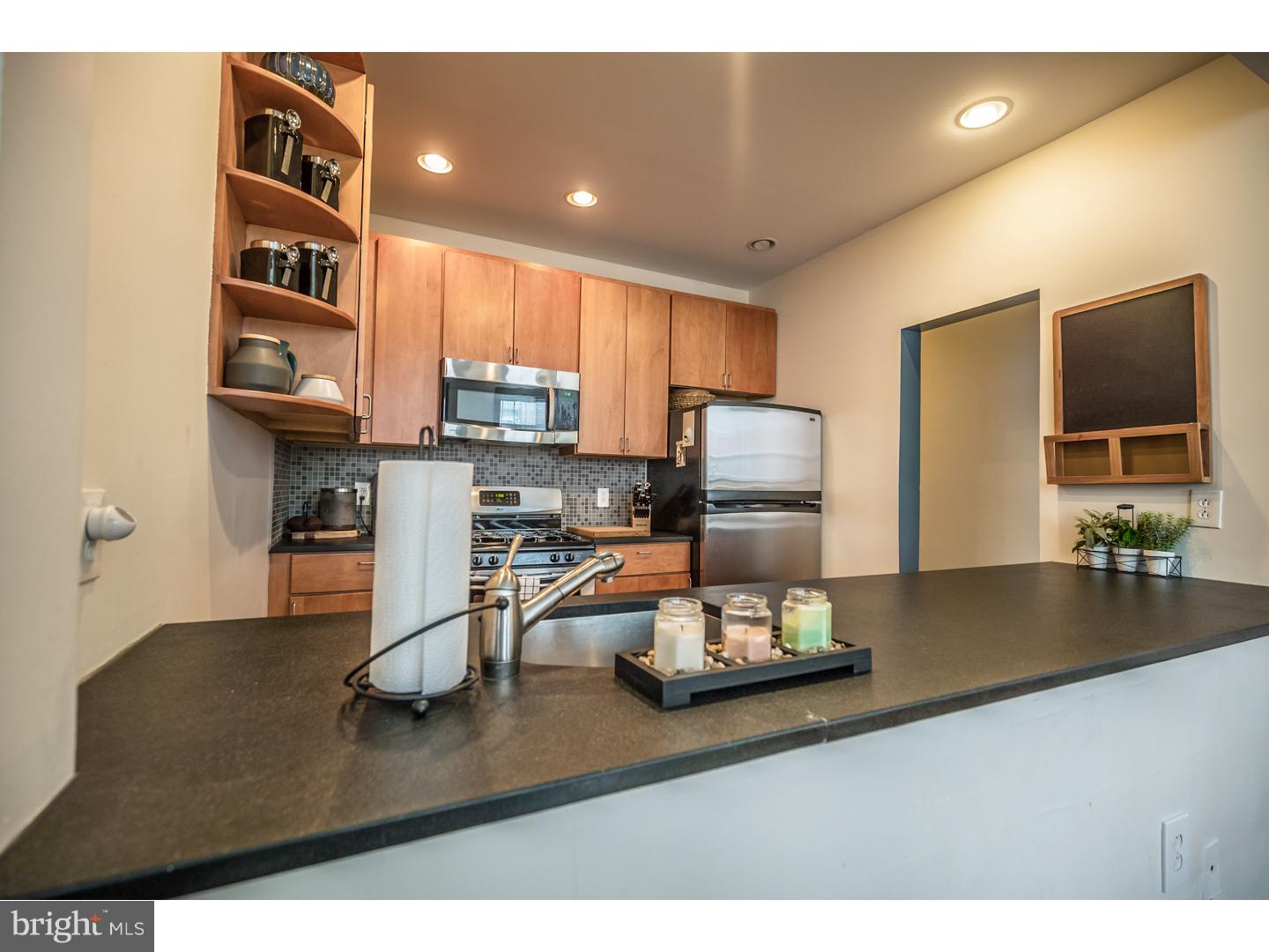 1029-33 Spruce Street, Unit 200 Philadelphia, PA 19107 - Photo 14 of 25