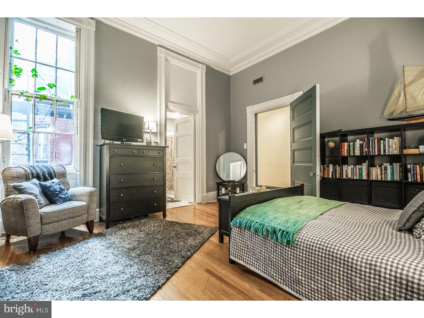 1029-33 Spruce Street, Unit 200 Philadelphia, PA 19107 - Photo 20 of 25