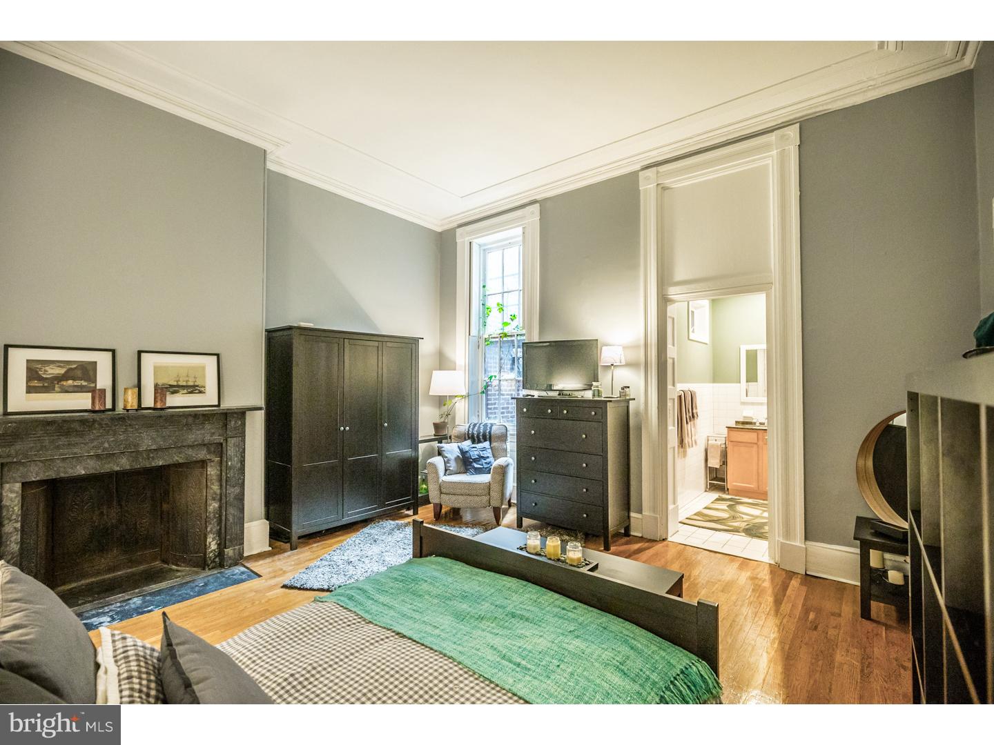 1029-33 Spruce Street, Unit 200 Philadelphia, PA 19107 - Photo 21 of 25