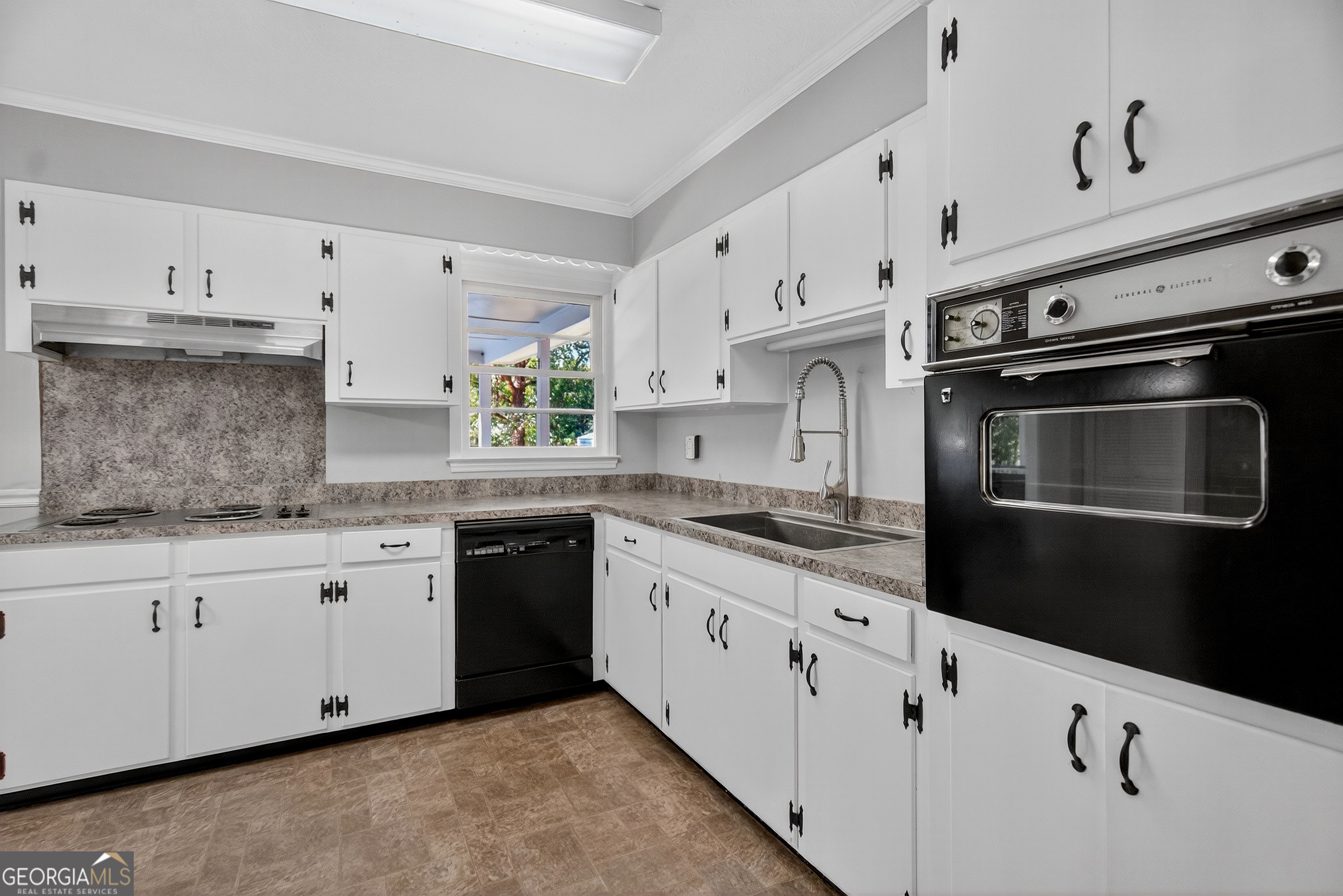 114 Briarcliff Road LaGrange, GA 30241 - Photo 10 of 29