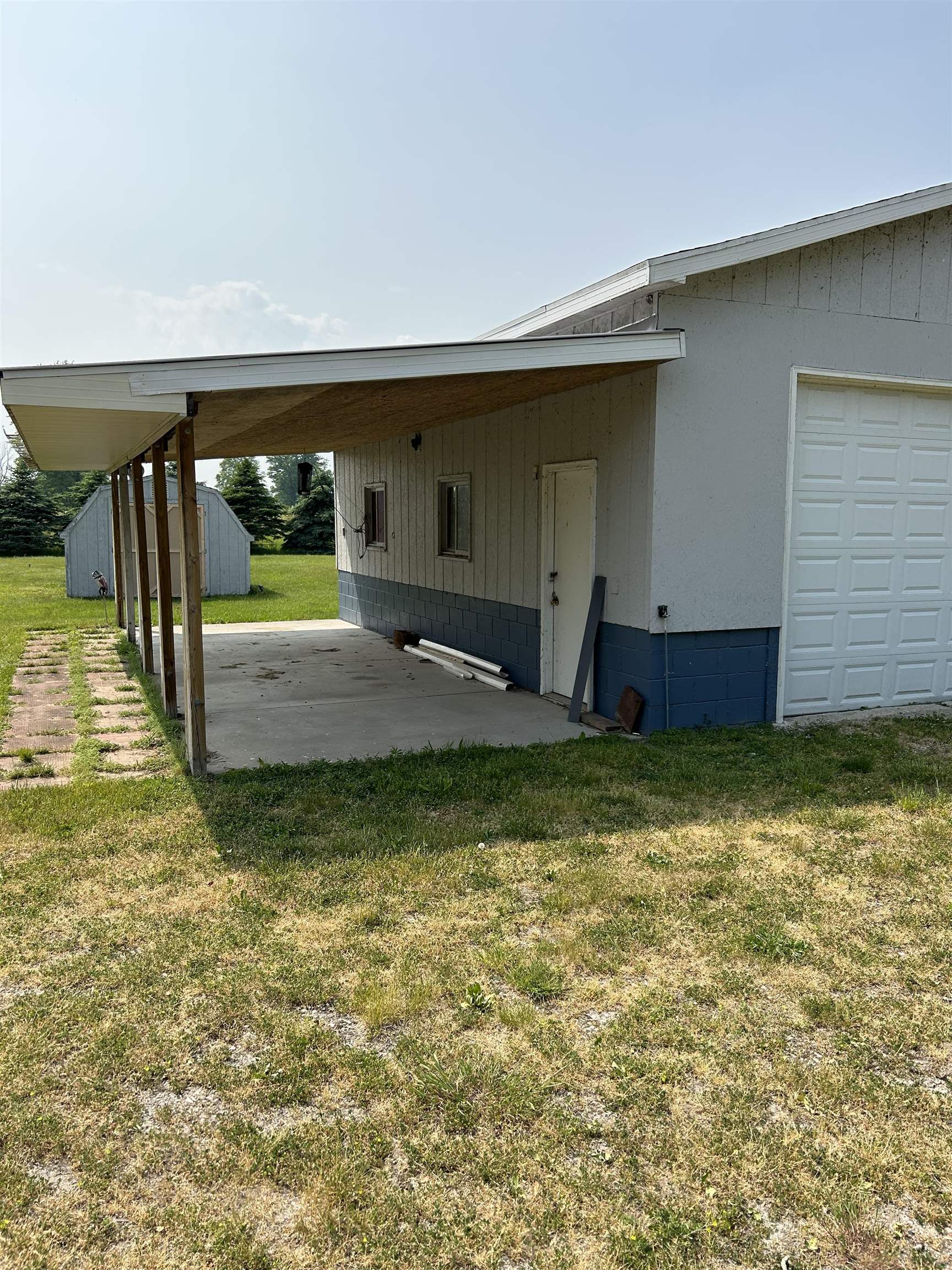 1515 Gawlic Road Turner, MI 48765 - Photo 3 of 16