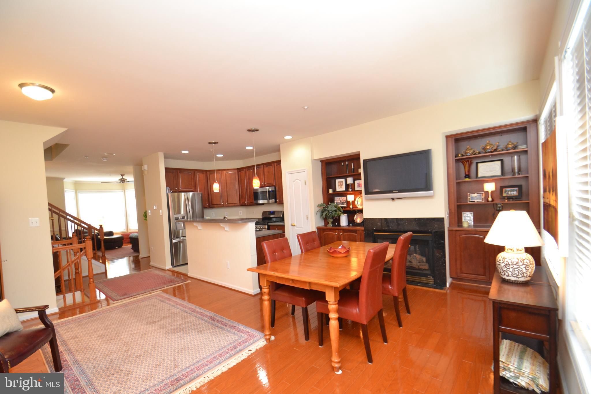 10207 Rutland Round Road, Unit 65 Columbia, MD 21044 - Photo 17 of 32 Kitchen dining combo