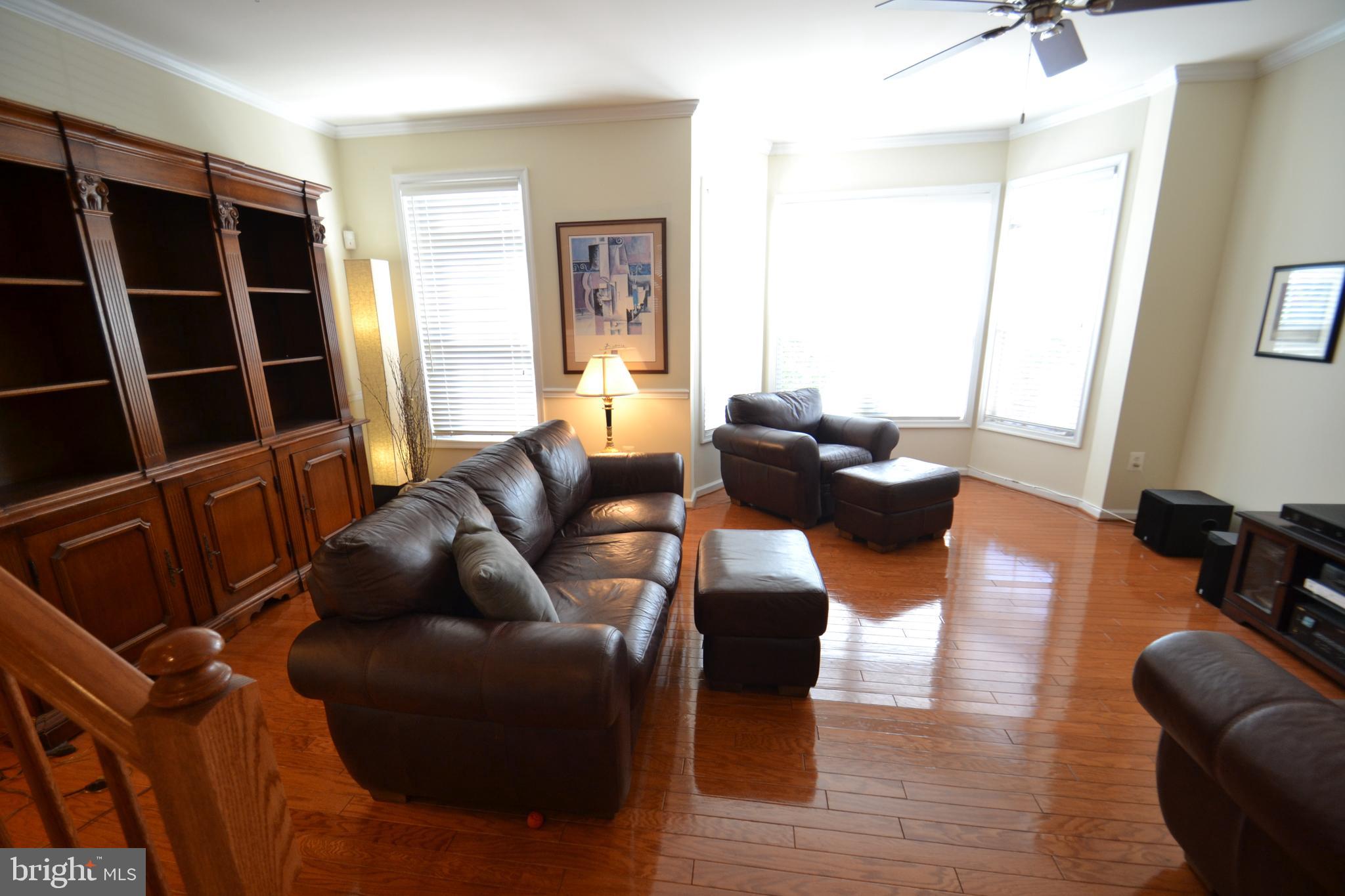 10207 Rutland Round Road, Unit 65 Columbia, MD 21044 - Photo 9 of 32 Gleaming hardwoods on main level