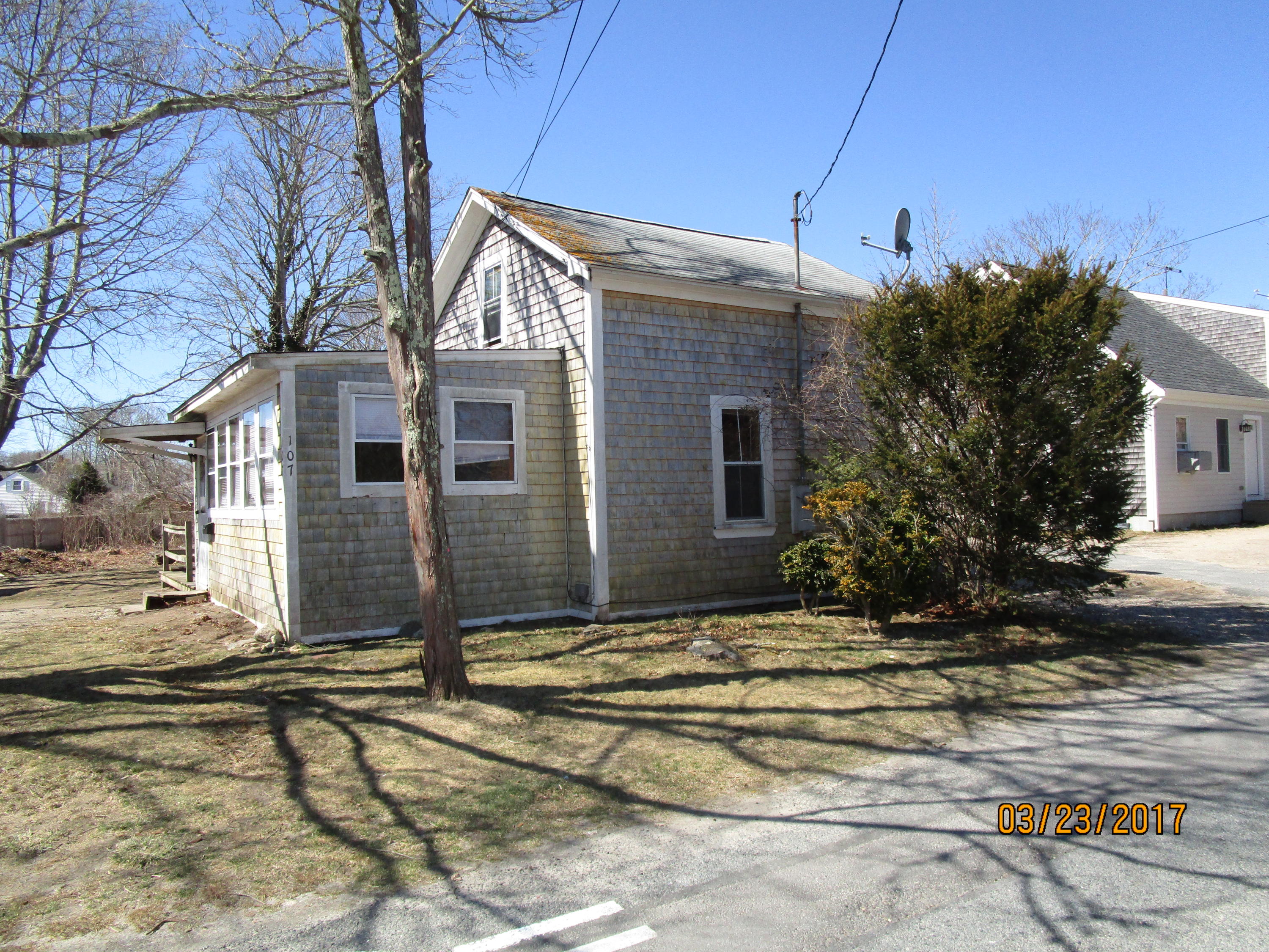 107 Oak Neck Road Hyannis, MA 02601 - Photo 1 of 13 IMG_2314