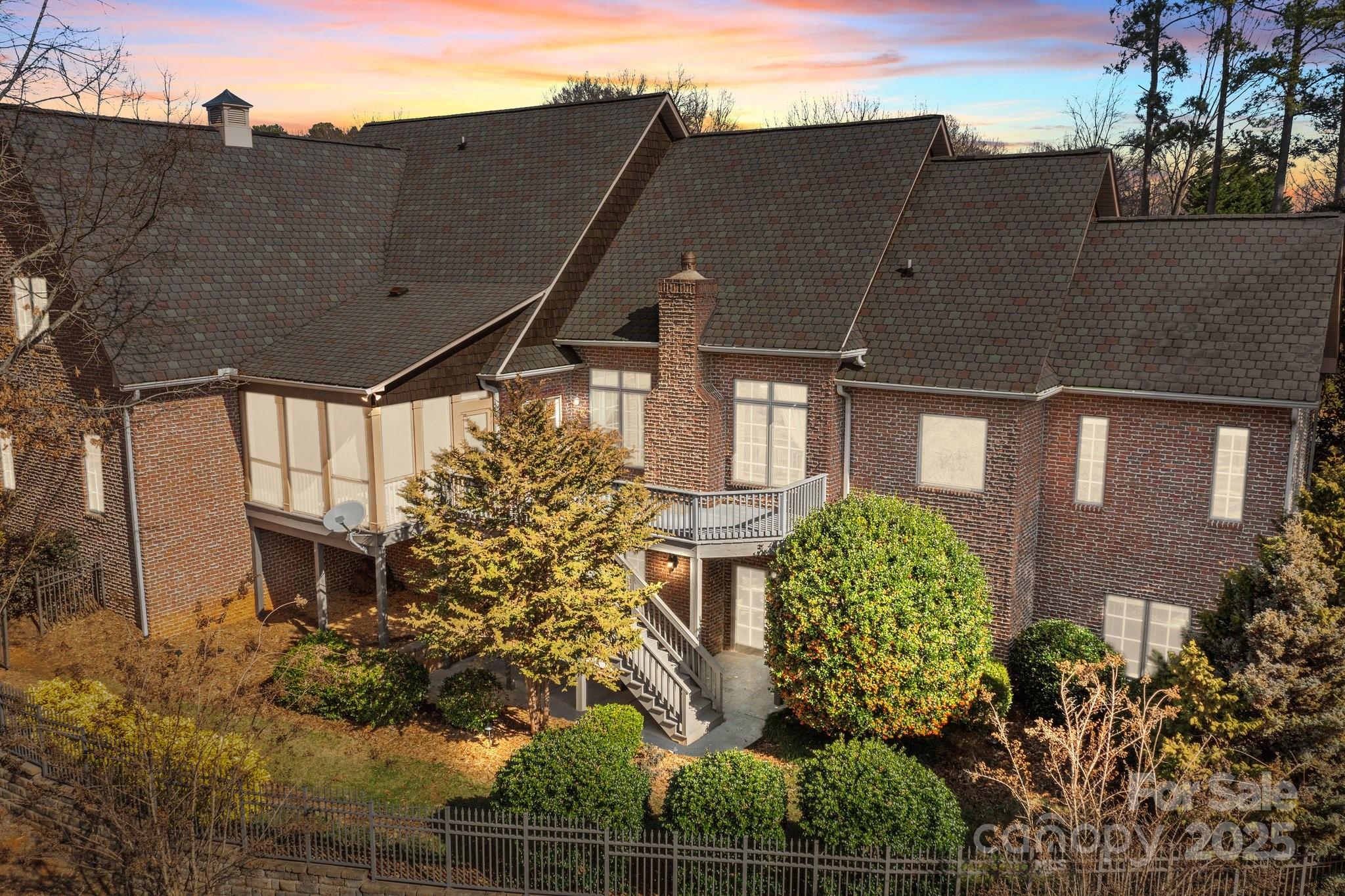 8034 Bay Pointe Drive Denver, NC 28037 - Photo 4 of 45 a front view of a house