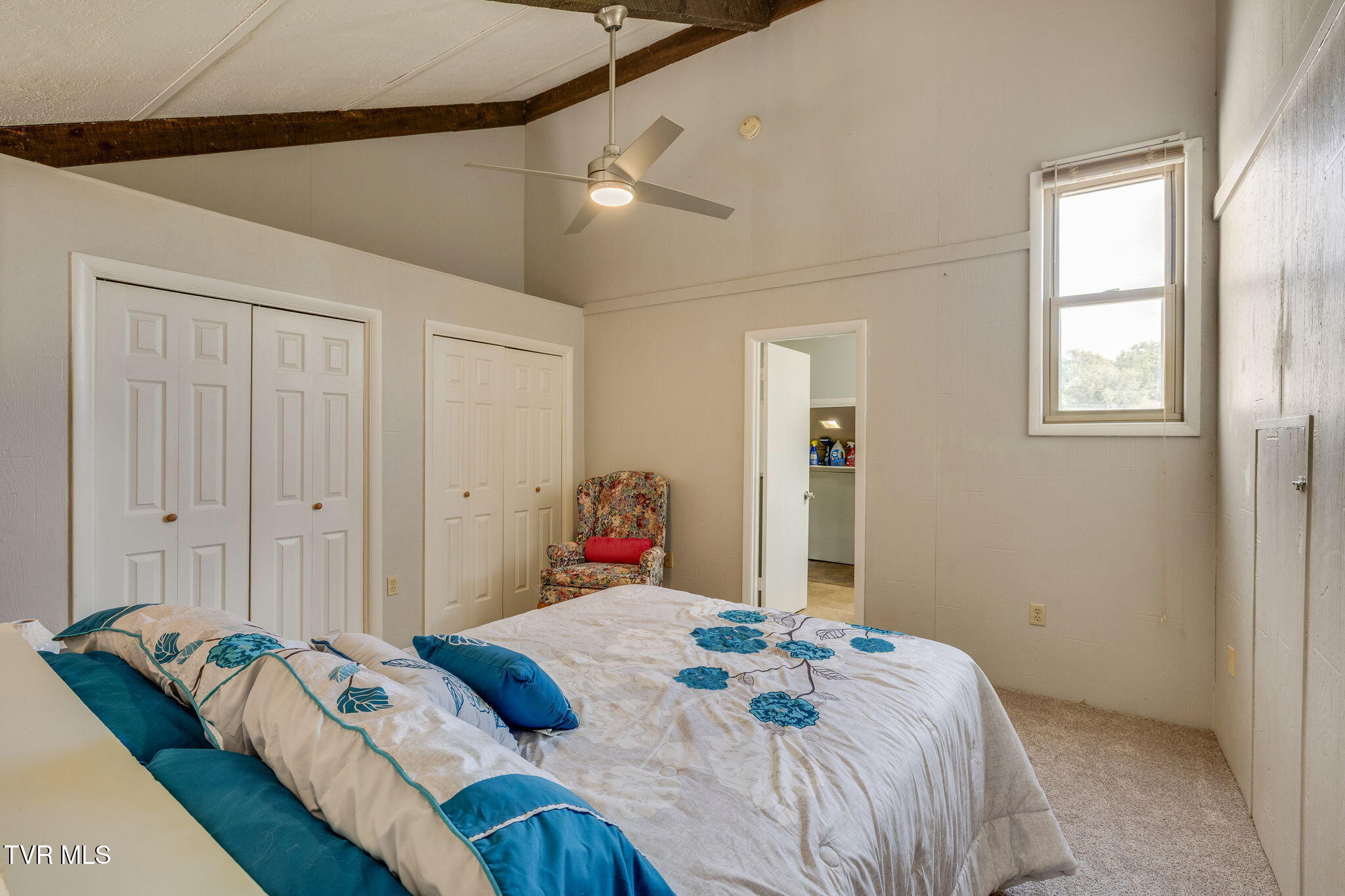 780 Hamilton Road, Unit B8 Blountville, TN 37617 - Photo 17 of 32 017