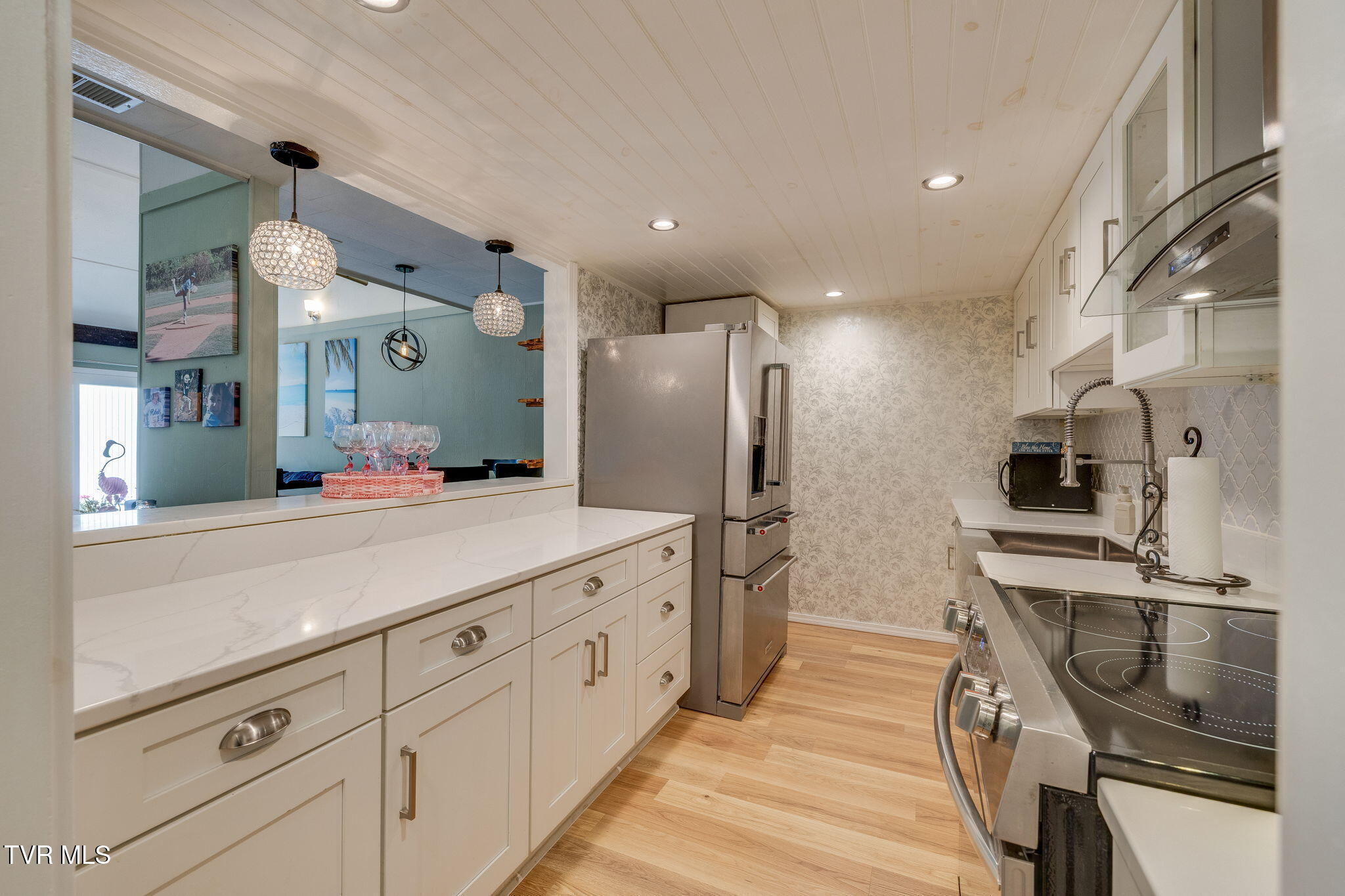 780 Hamilton Road, Unit B8 Blountville, TN 37617 - Photo 9 of 32 009