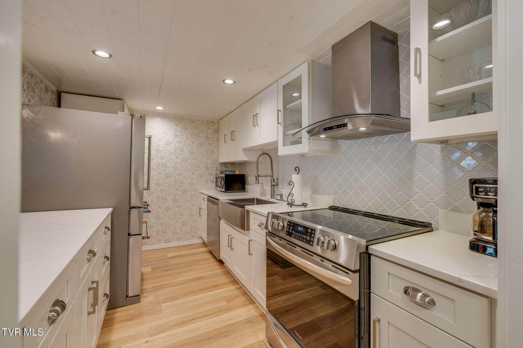 780 Hamilton Road, Unit B8 Blountville, TN 37617 - Photo 10 of 32 010