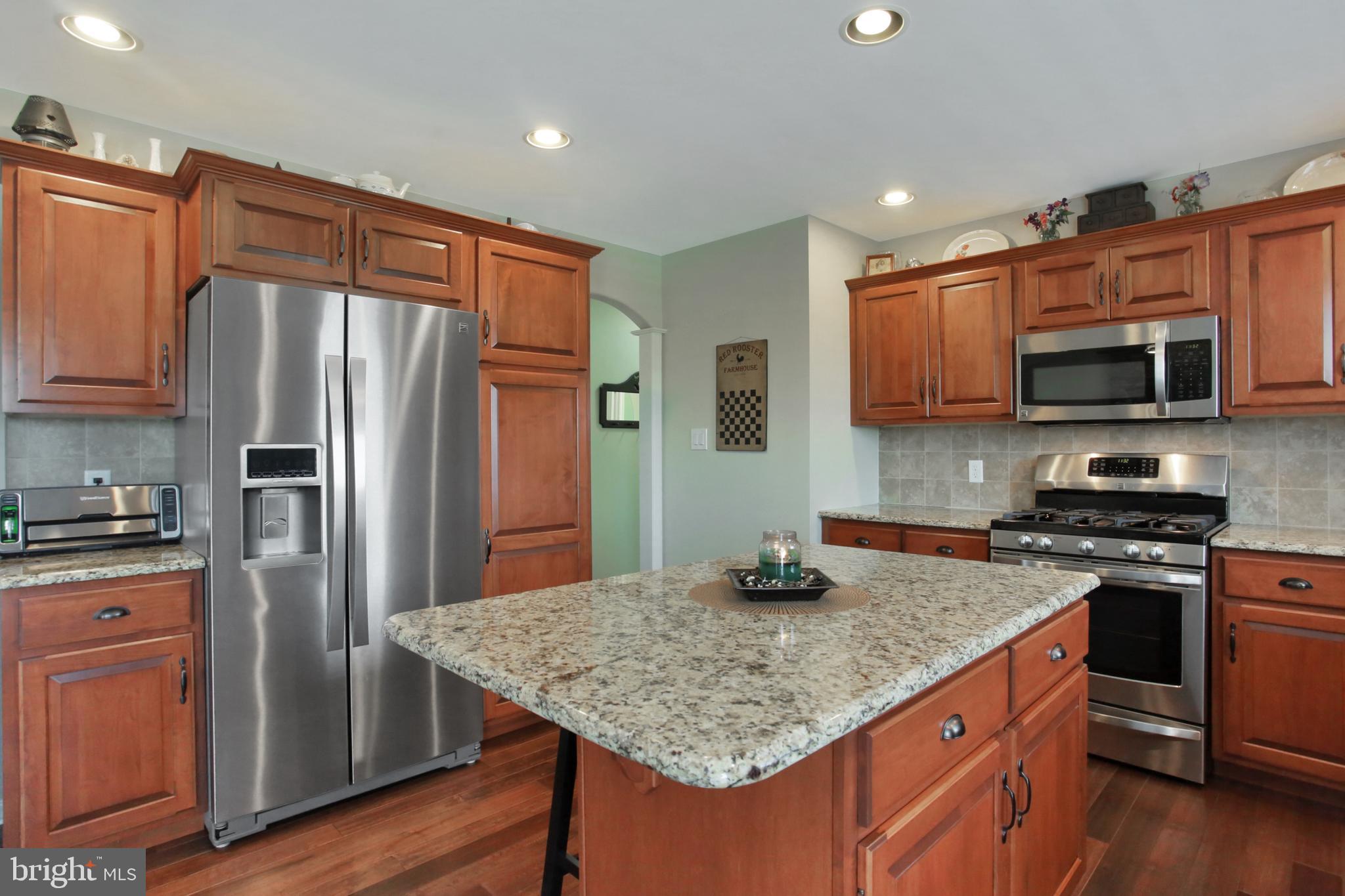 7046 Beaver Spring Road Harrisburg, PA 17111 - Photo 20 of 52 Granite island with seating