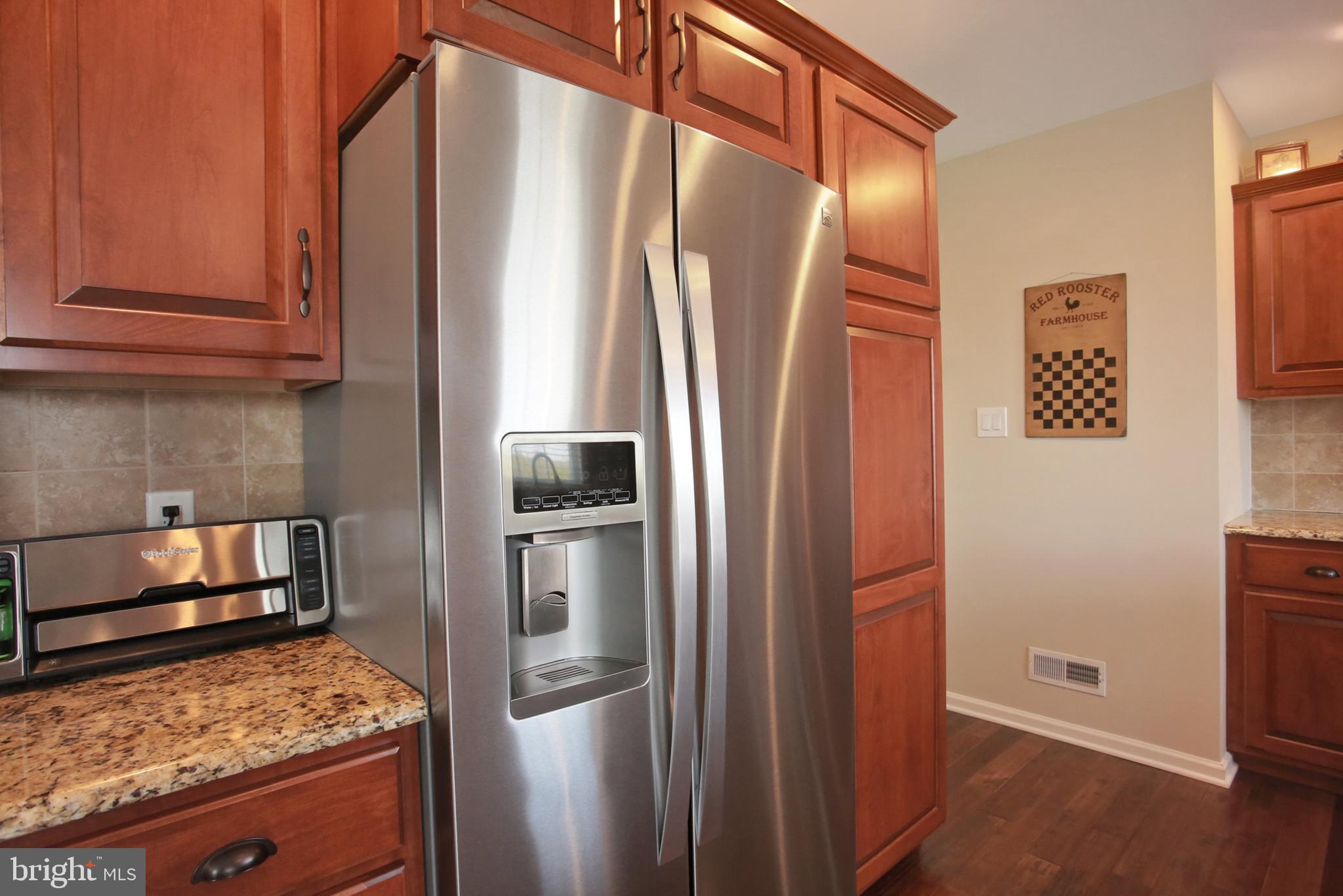 7046 Beaver Spring Road Harrisburg, PA 17111 - Photo 22 of 52 Stainless steel appliances