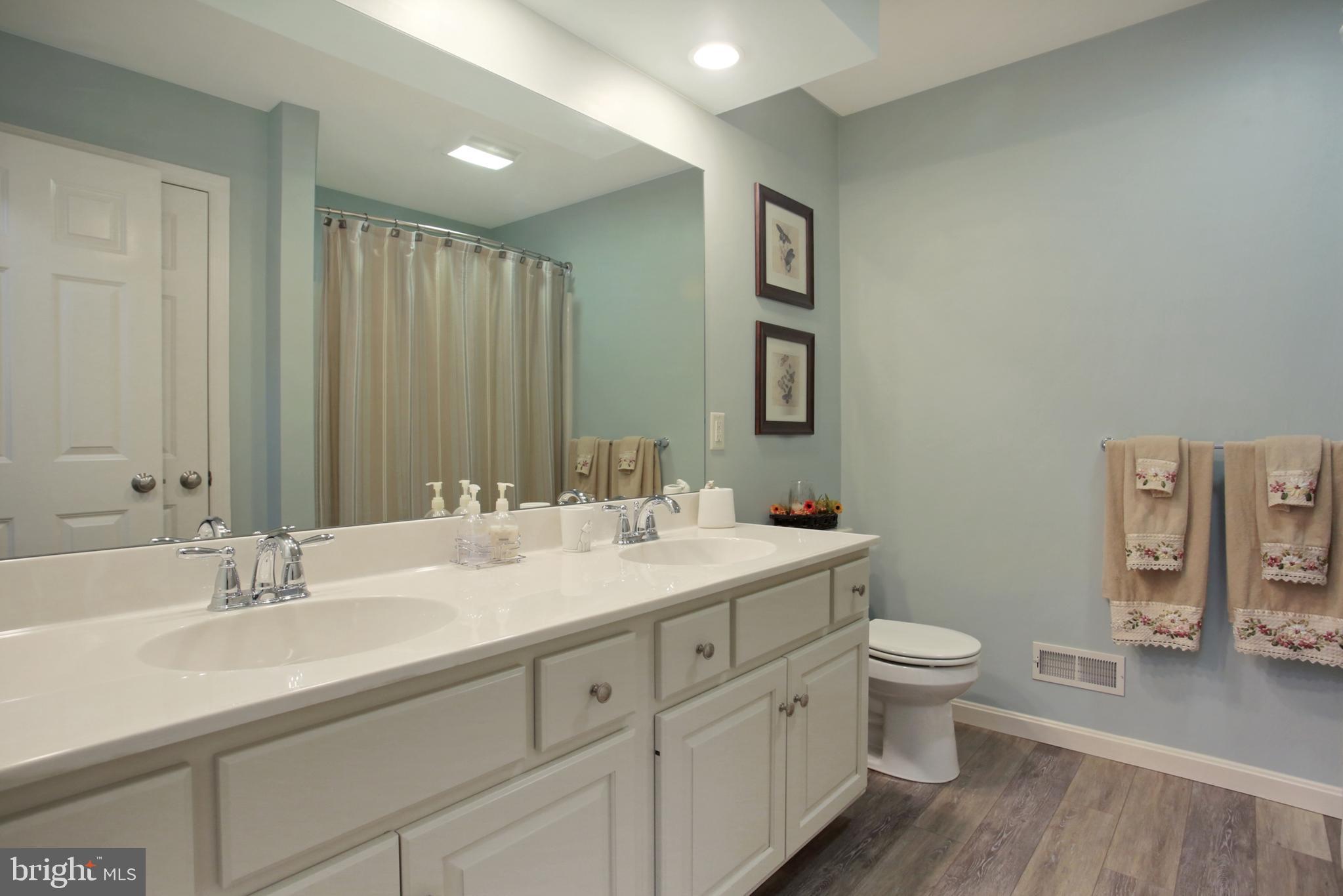 7046 Beaver Spring Road Harrisburg, PA 17111 - Photo 30 of 52 Full hall bath with nicely updated flooring,