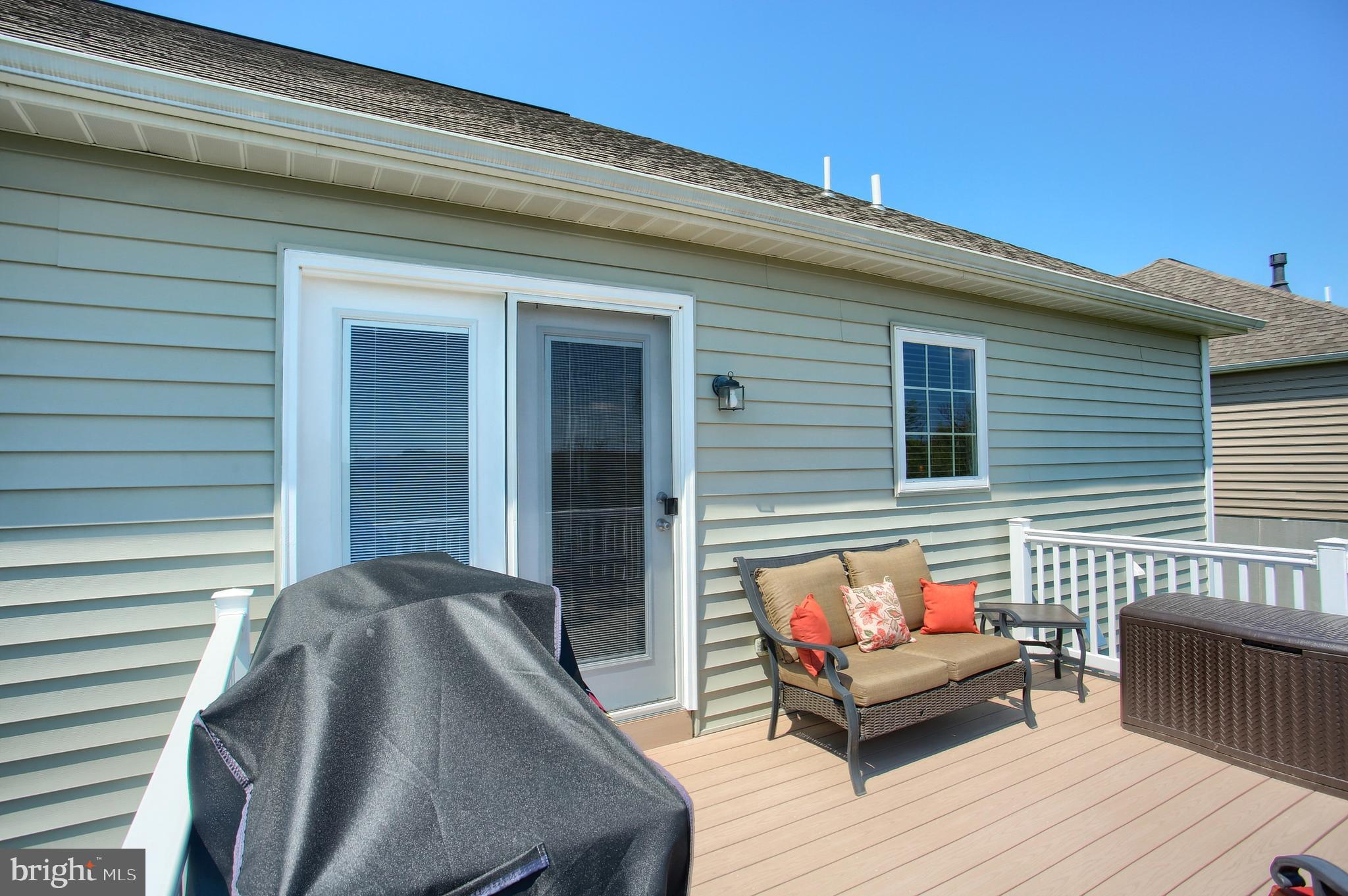 7046 Beaver Spring Road Harrisburg, PA 17111 - Photo 49 of 52 Large 12x20 composite deck