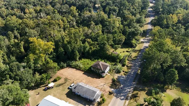 $7,800 | 117 East Martin Luther King Junior Boulevard, Chattahoochee, FL 32324