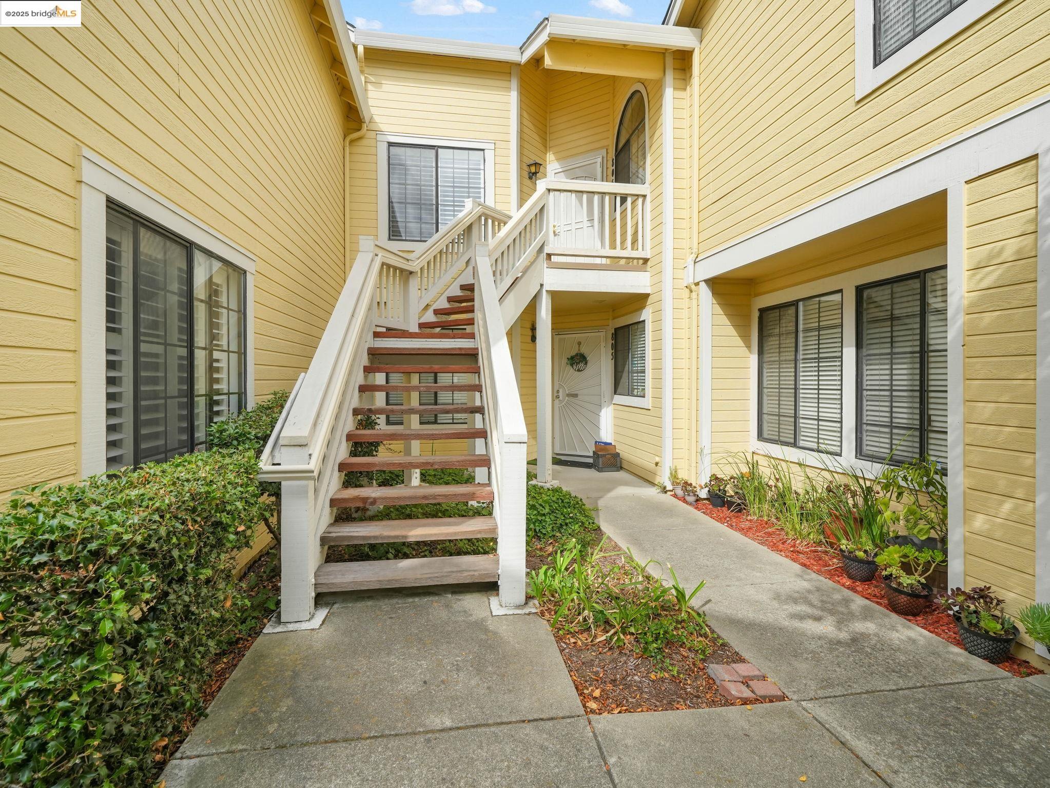 806 Devonwood Hercules, CA 94547 - Photo 2 of 24