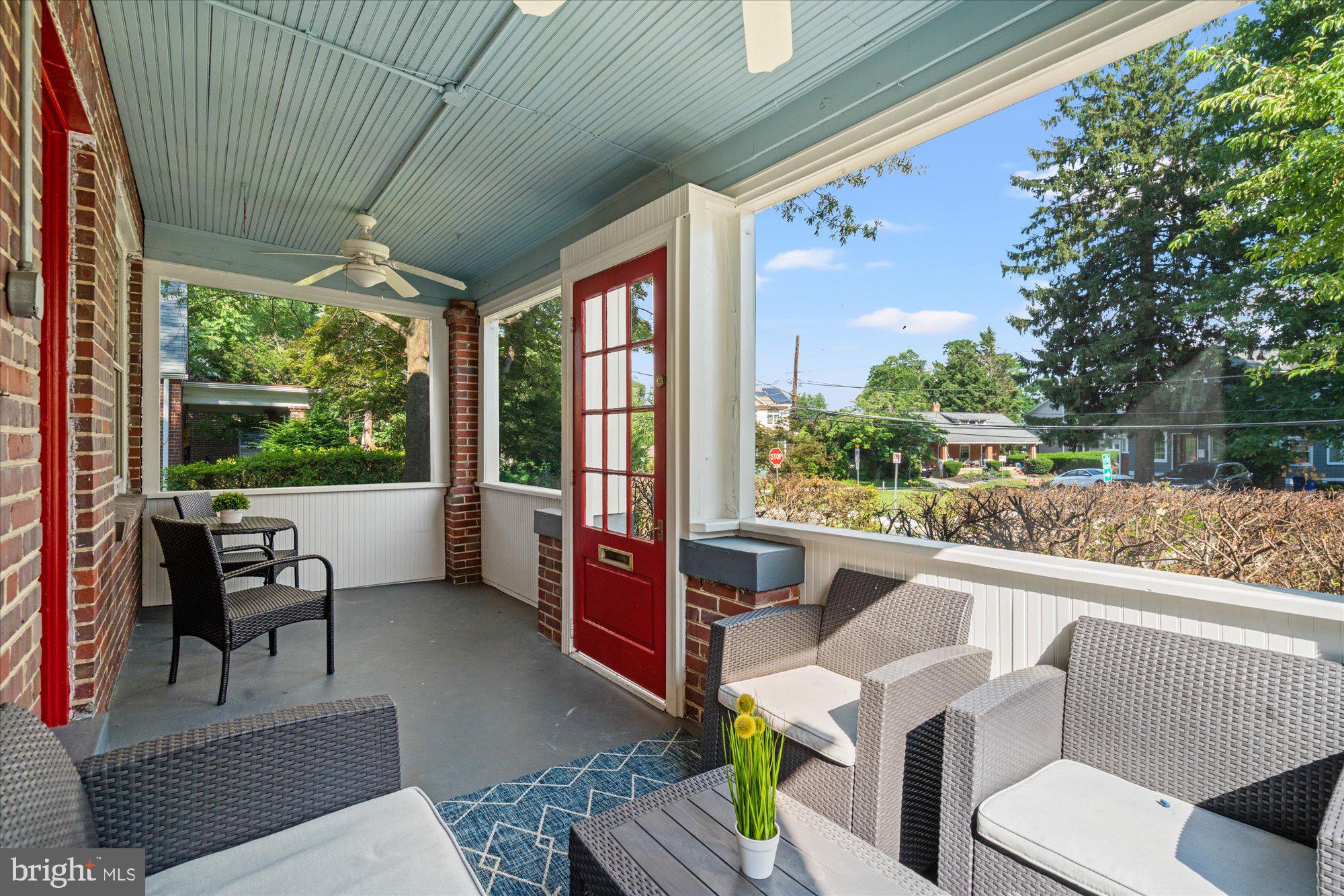 823 Bonifant Street Silver Spring, MD 20910 - Photo 5 of 42 Fantastic spot to unwind
