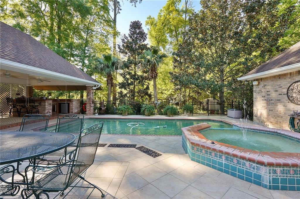 323 Rosedown Way Mandeville, LA 70471 - Photo 19 of 25 Gallery Image 19