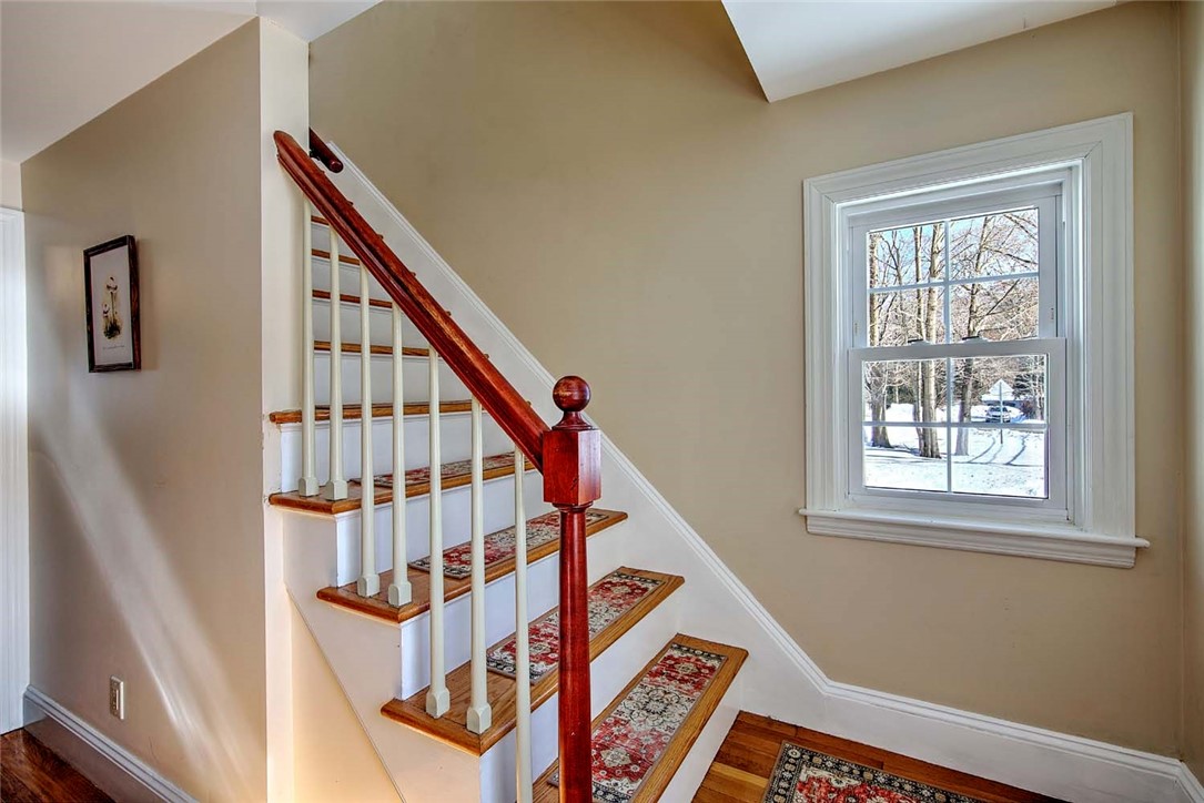 1 Massasoit Avenue Barrington, RI 02806 - Photo 18 of 33