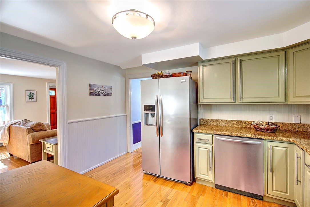 1 Massasoit Avenue Barrington, RI 02806 - Photo 8 of 33