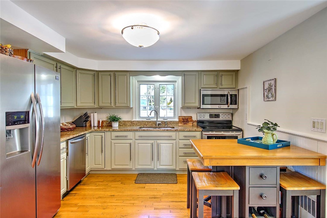 1 Massasoit Avenue Barrington, RI 02806 - Photo 10 of 33