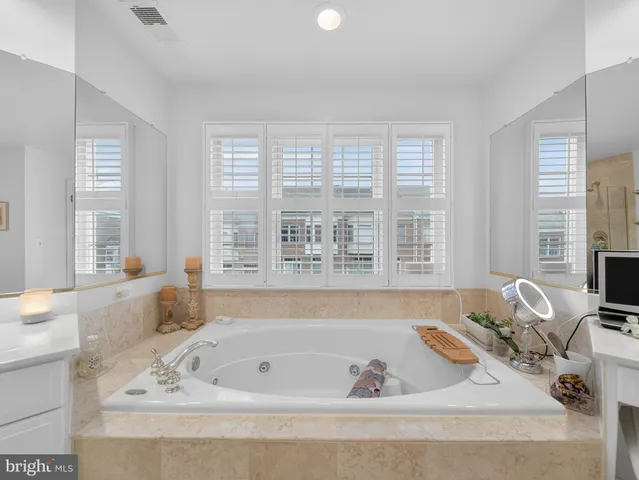 $1,659,000 | 1723 22nd Court North, Arlington, VA 22209