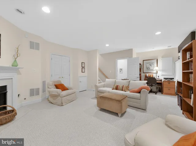 $1,659,000 | 1723 22nd Court North, Arlington, VA 22209