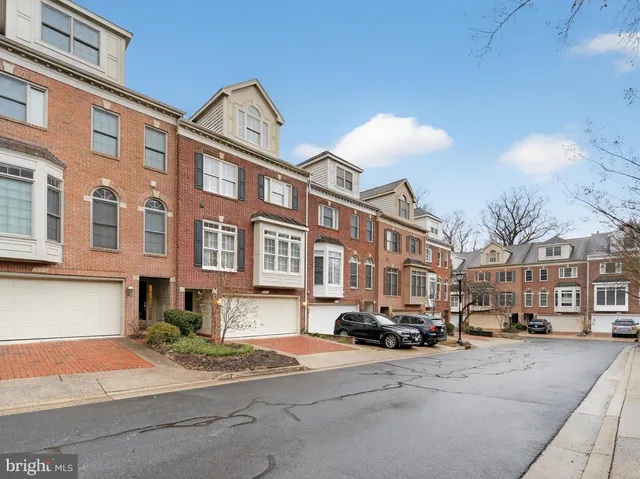 $1,659,000 | 1723 22nd Court North, Arlington, VA 22209